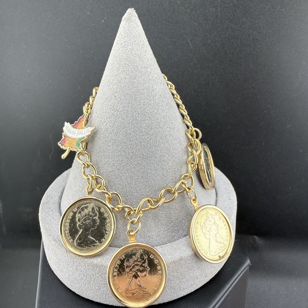 Vintage Canada Charm Bracelet Gold Tone Niagara Falls Coin 6.5”